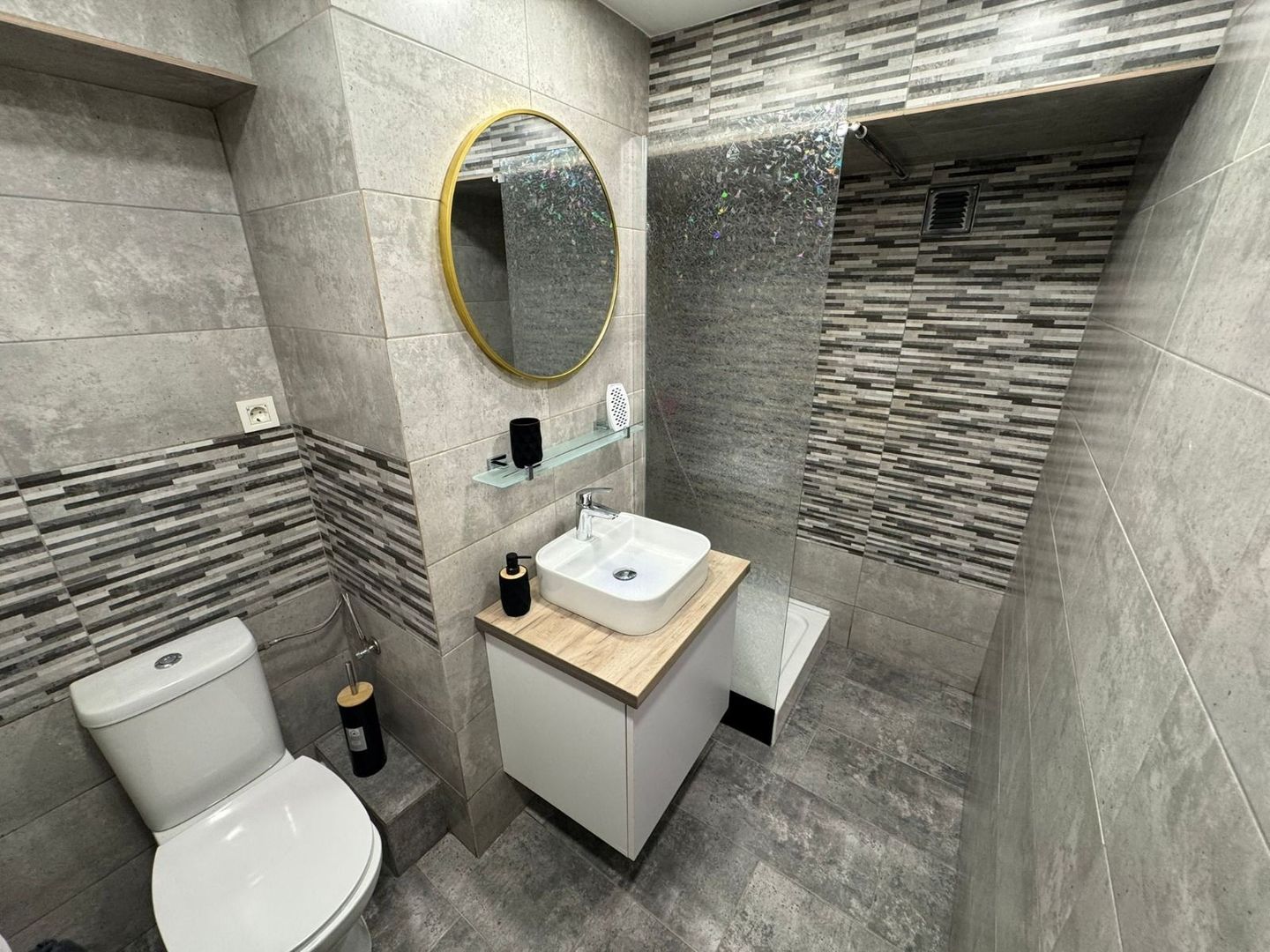 Apartament 2 camere Decomandat | Bd. Unirii | Mobilat Utilat | Etaj 2 | F64 - Poză 7