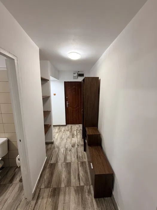Garsonieră decomandată de închiriat | 33 mp | Centrală proprie | Zona Buziasului - Poză 3