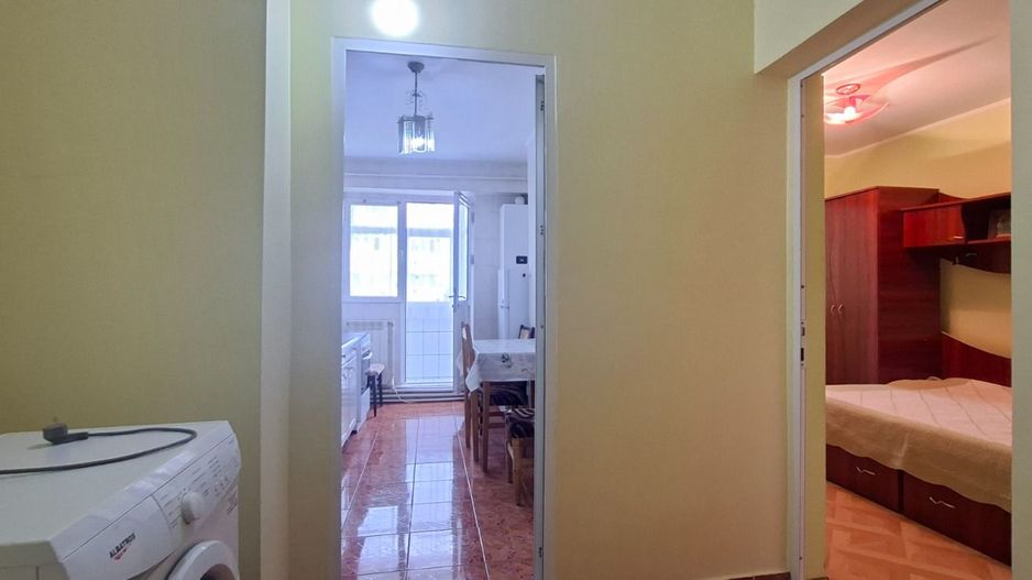 De inchiriat apartament cu 2 camere Micro 14, etaj 1, 350 euro - Poză 3