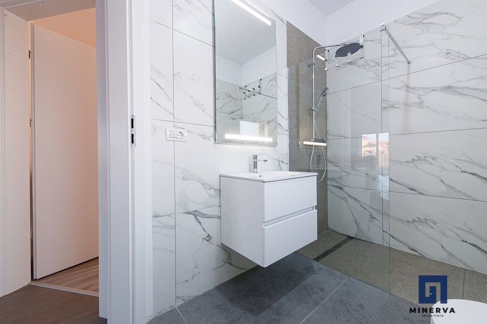 Duplex cu 4 camere si teren generos de 352 mp – Mosnita Noua - Poză 32