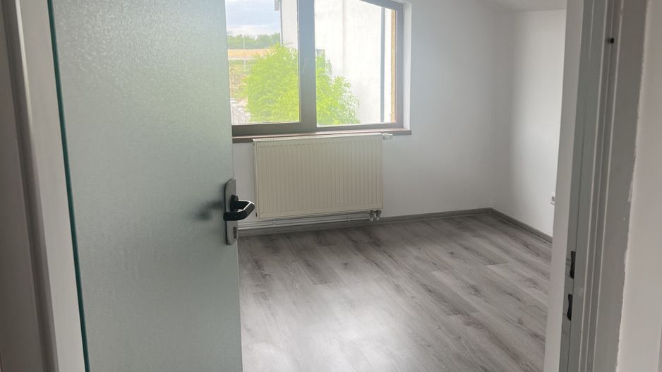 CASA DE VANZARE IN CARTIERUL PRIMAVERII -GIARMATA MARE - Poză 9