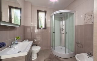 Casa cu 5 camere Stefanesti, Aleea Viilor, AG - Poză 10