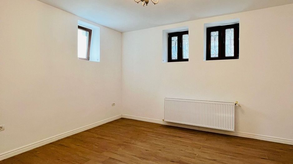 Birouri sau cabinete de Lux în Armenească - Poză 18