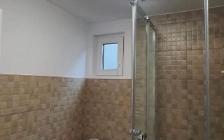 Cabană de vânzare-complet utilată, ideală pentru regim hotelier. - Poză 15