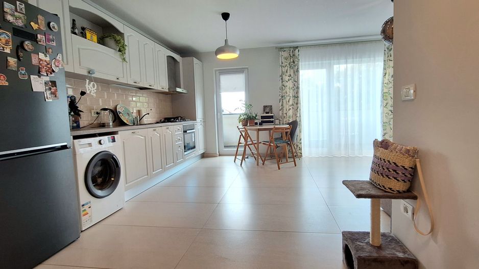 Apartament cu 2 camere si  2 locuri de parcare - Poză 9