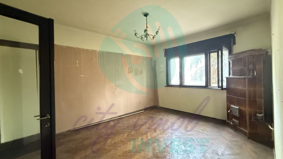 Proprietate rara pe o strada boema - Poză 13