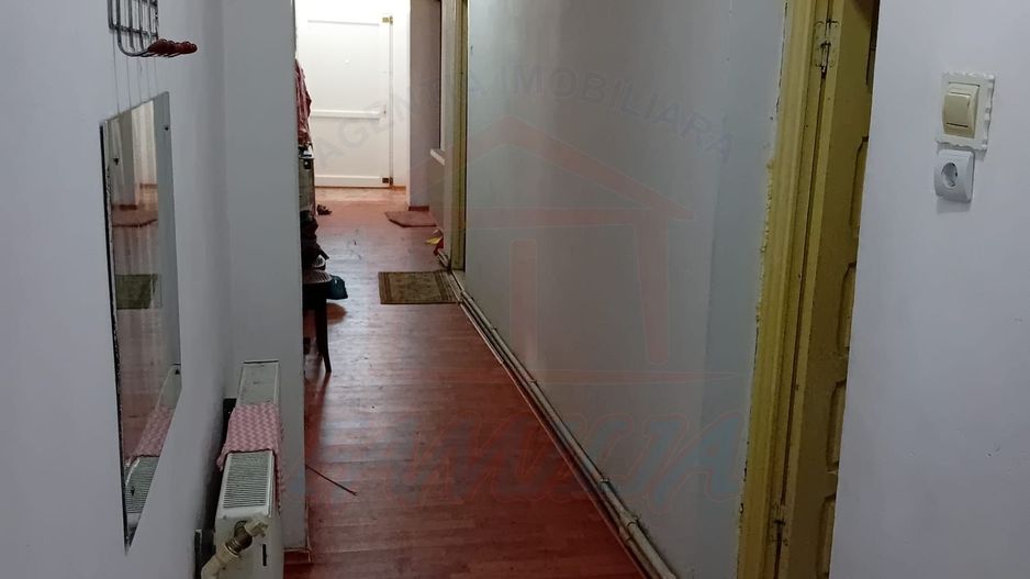 PROPRIETATE P+P1 CU 10 CAMERE – DE ÎNCHIRIAT SAU DE VÂNZARE - Poză 16