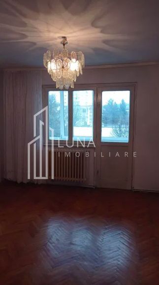 Apartament 3 camere de vânzare – Dâmbu, Etaj 3 - Poză 2