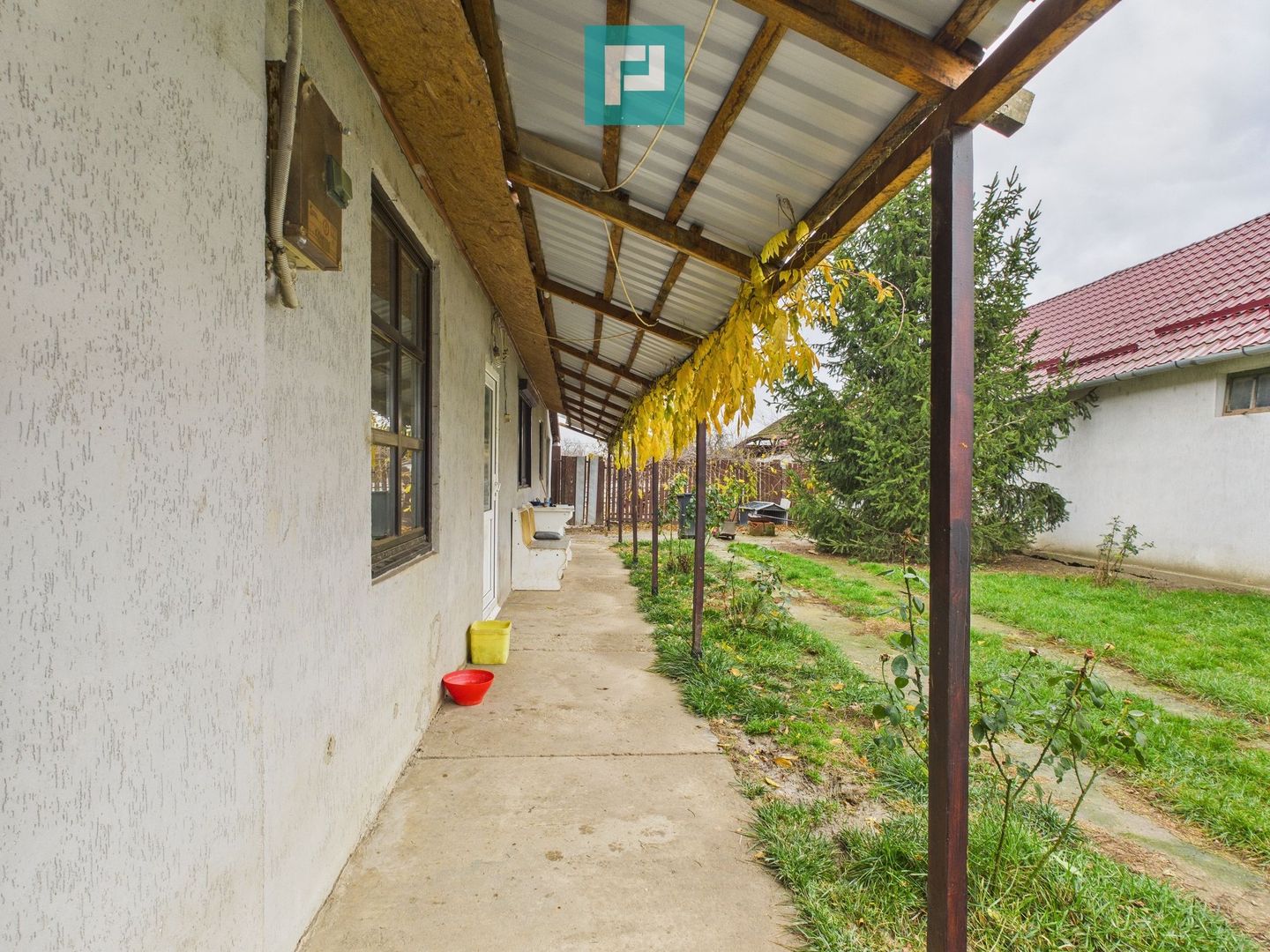 Casă cu 4 camere în Chișineu Criș - Poză 5