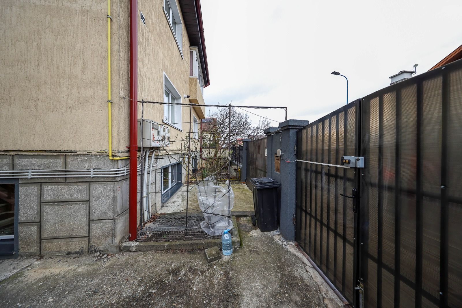 Apartament cu 3 camere la casa | Curte 130 mp | Zona Grivitei strada Vulcan - Poză 25