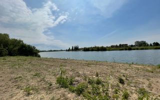 5000 mp teren superb cu deschidere lac Baneasa 30 metri - Poză 1