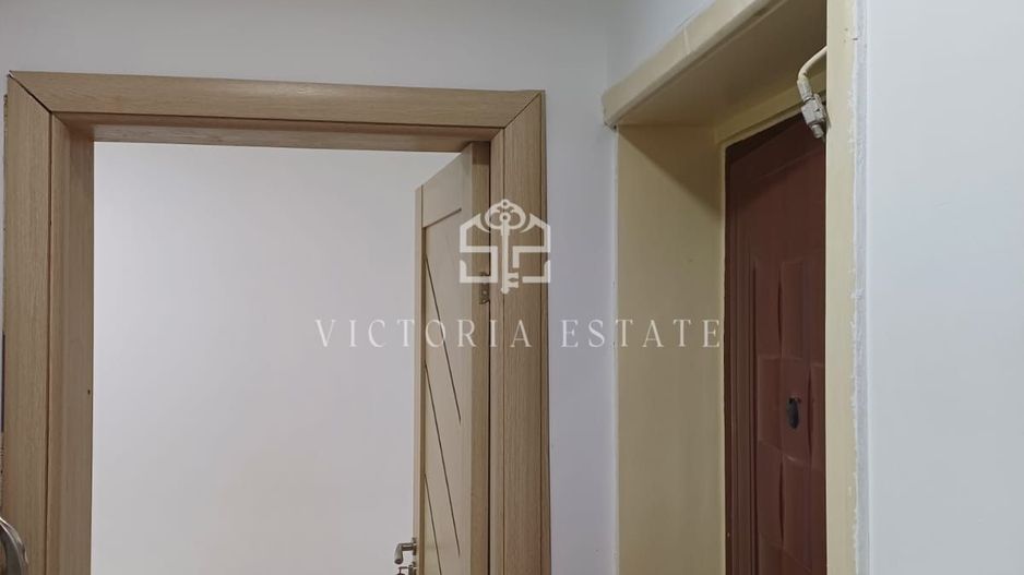 3 camere ultra central - Poză 5