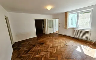 Casa 5 camere, 369 mp teren, zona Centru, pretabila pentru birouri - Poză 12