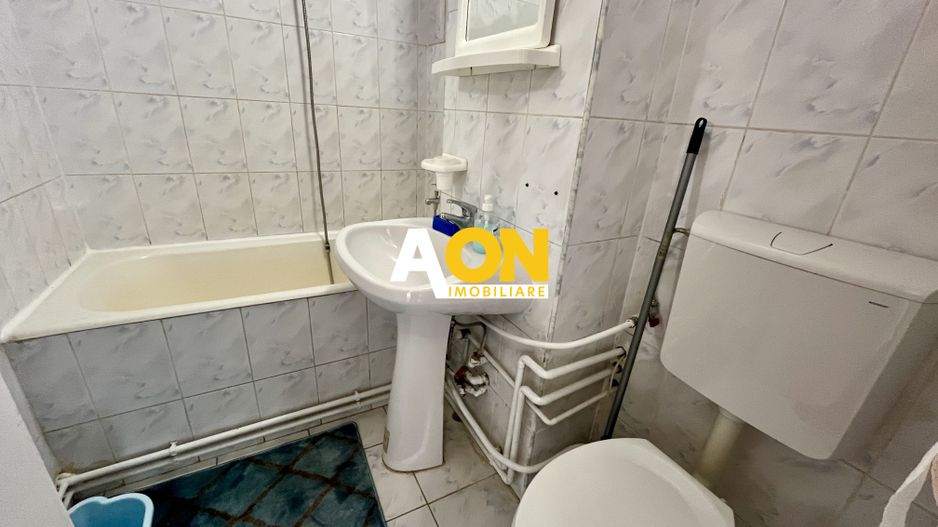 Apartament cu 3 Camere, Etaj 1, Decomandat, Zonă Ultracentrală - Poză 6