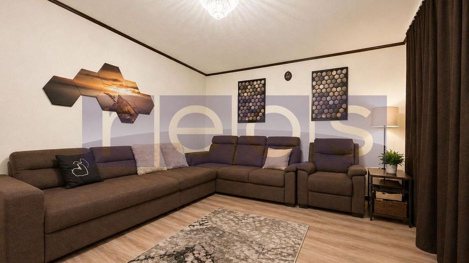 Apartament de vanzare 2 camere mobilat utilat lux Decebal loc parcare - Poză 2