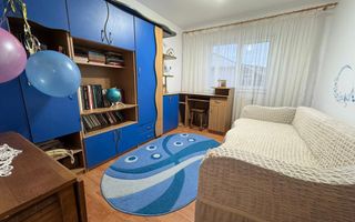 Apartament 4 Camere de vânzare în Onești - Poză 3