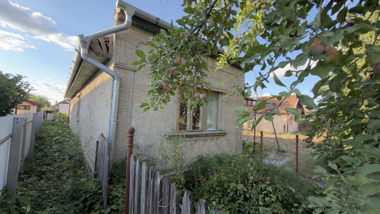 Casă 3 camere, Teren 1036 mp Front 22 m - Str. Florilor 46 - Carei - Poză 14
