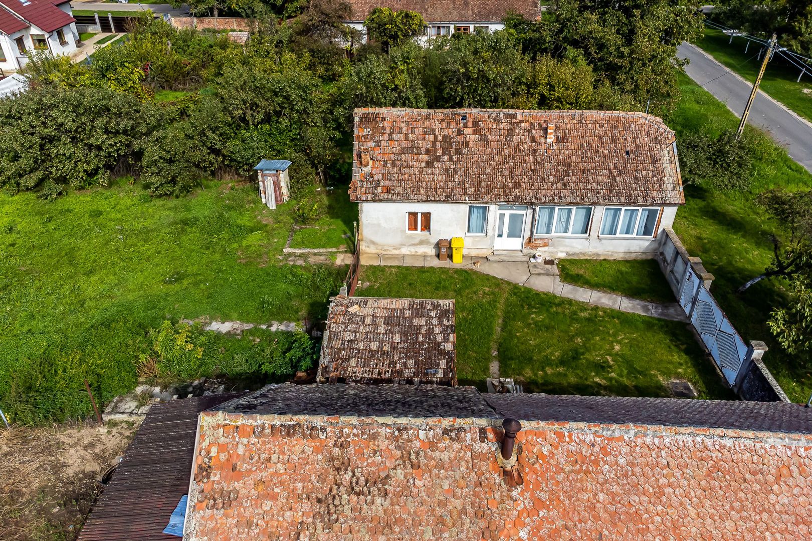 Casă cu grădină în Sântana - Poză 10