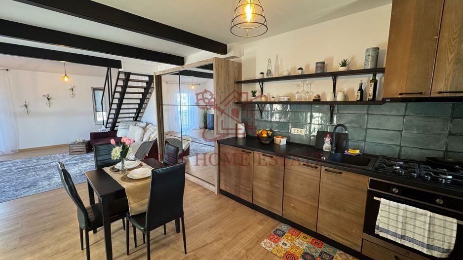 Apartament cu mezanin si curte privata. 2 locuri de parcare. - Poză 5