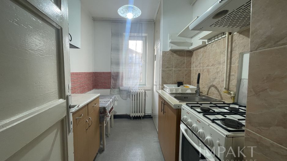 Apartament cu 2 camere in zona centrală - Poză 5