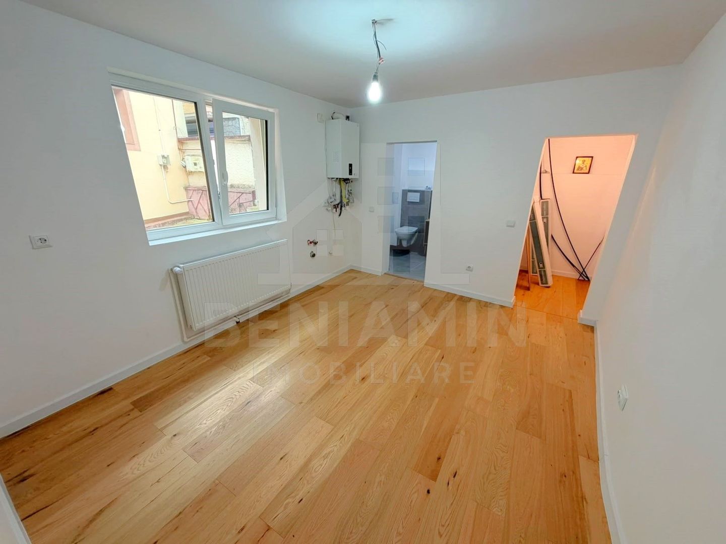 Casa renovata complet in Schei - Brasov cu Terasa Panoramica - Poză 4