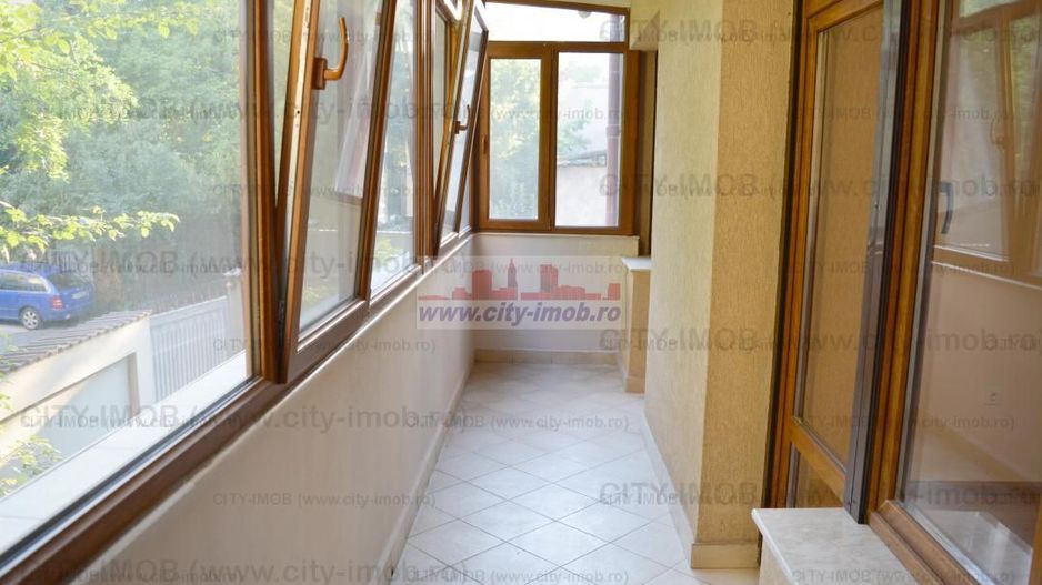 Inchiriere partiala in Vila zona Ferdinand Bucuresti - Poză 15