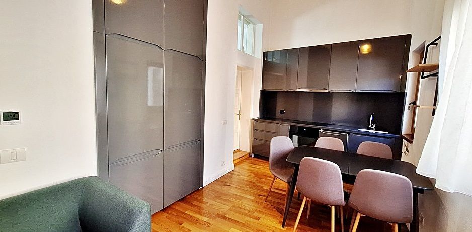 Centrul Vechi, apartament cu două camere mobilat și utilat, 650 Euro - Poză 1