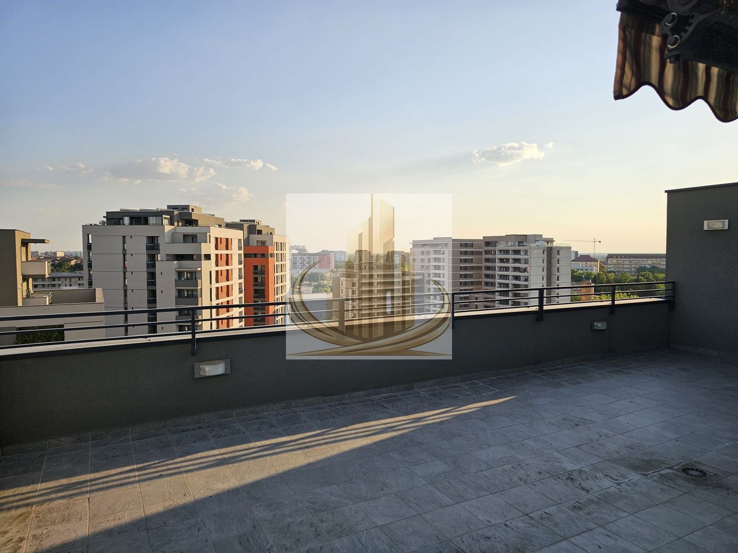 Penthouse - Iris - Armoniei 70mp si terasa 50mp - Poză 8