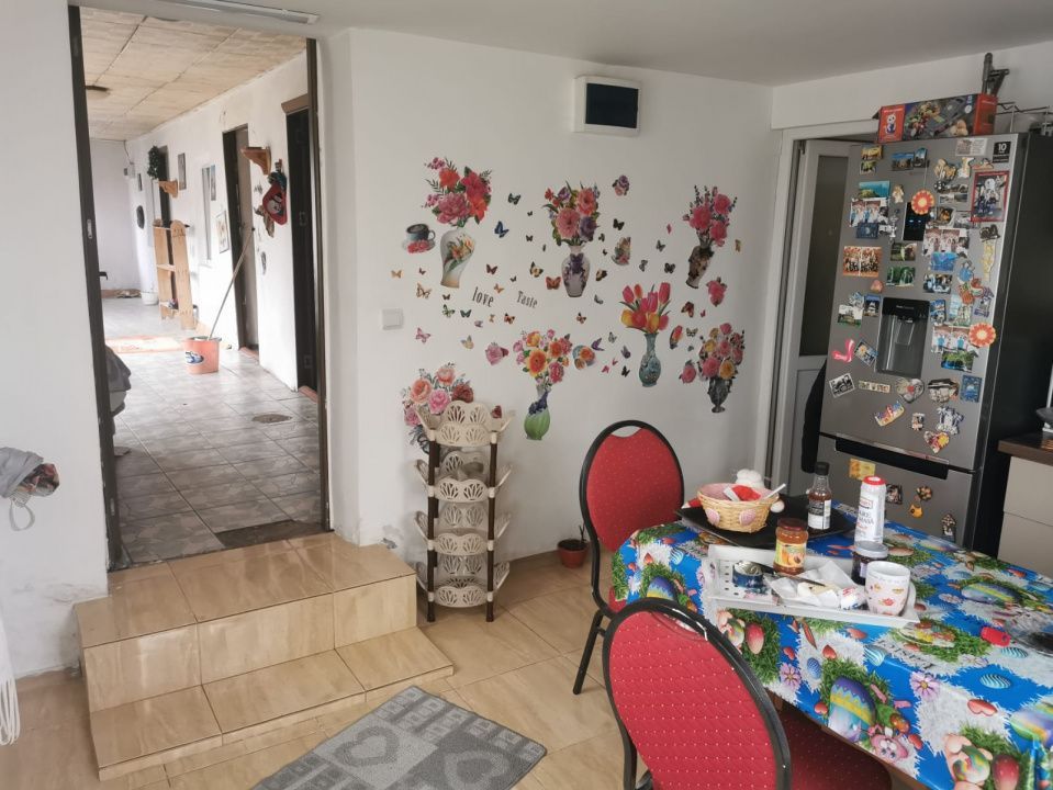 Casa de vanzare - comuna Pielesti - Poză 8