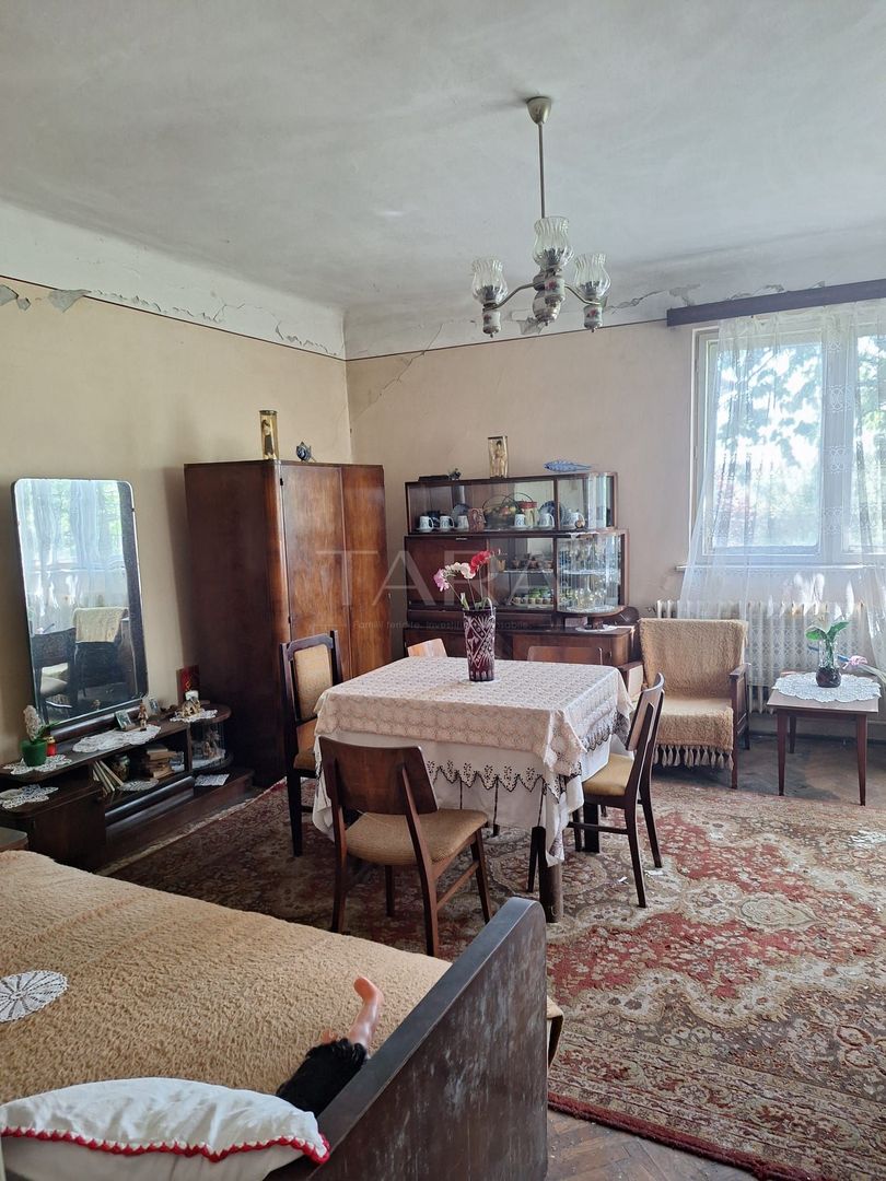 Casă cu 3 camere și teren generos, în Andrei Mureșanu - Poză 2