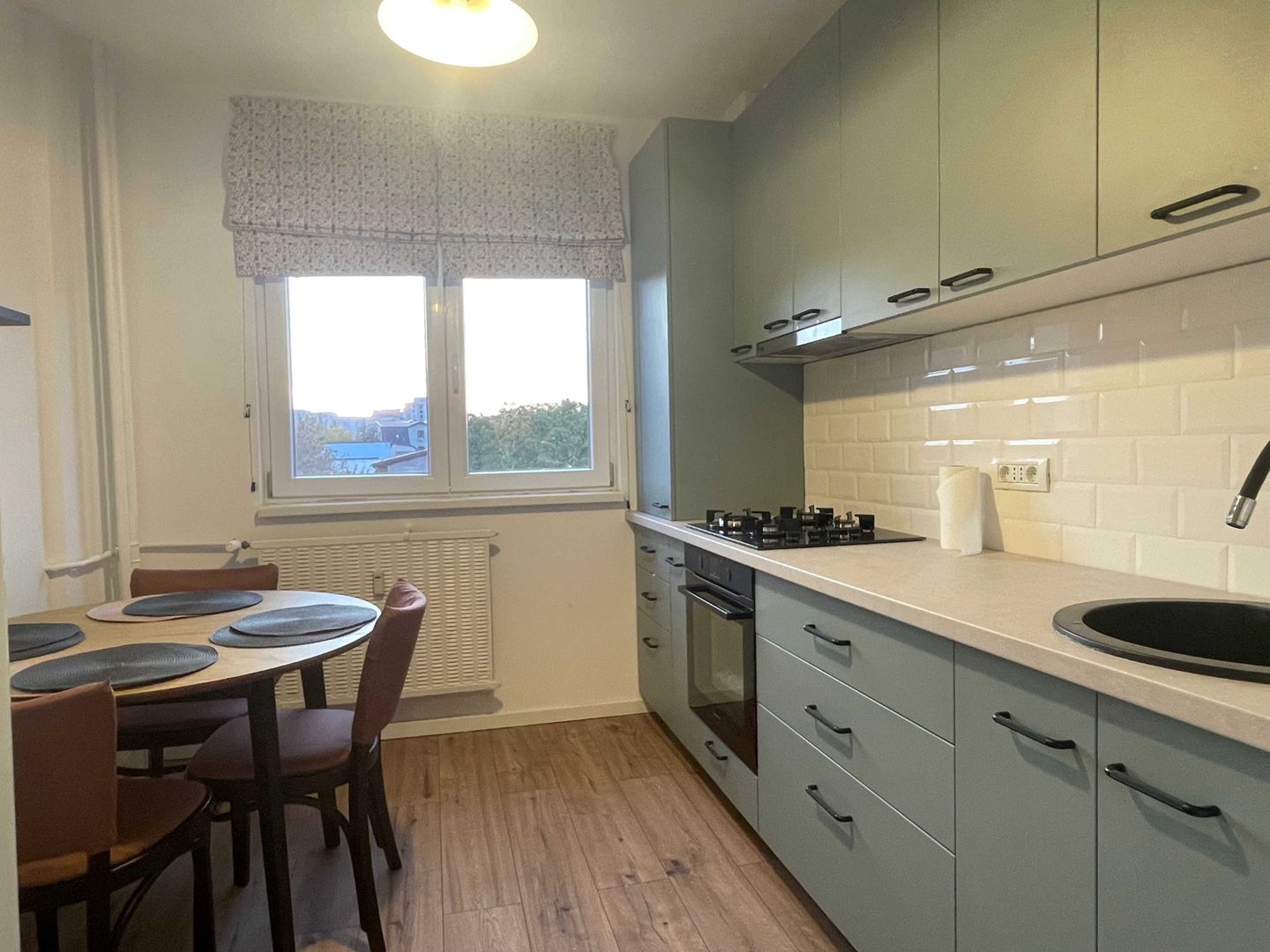 Închiriez apartament 2 camere, Piața Muncii, modern, metrou - 2 minute - Poză 5