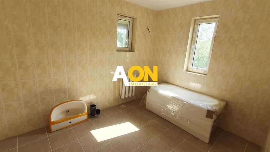 1/2 Duplex, 4 camere, garaj, 175 mp teren, Cetate - Poză 12