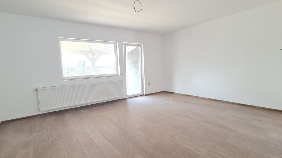 Casa finalizata intabulata in Cartier Izvor Tarlungeni Brasov - Poză 3