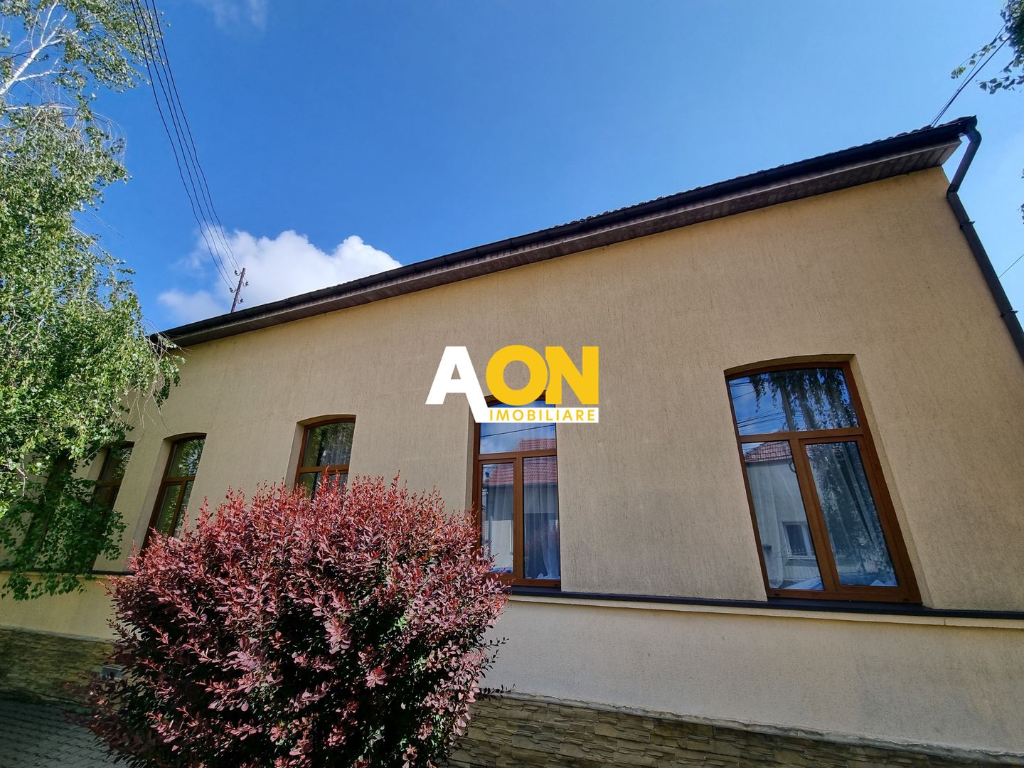 De vanzare casa 5 camere, 1200mp teren, zona ultracentrala - Poză 1