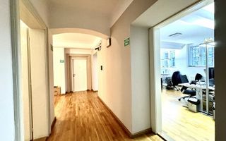 Birouri în imobil cu gradina amenajată - Poză 10