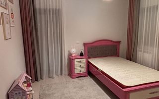 Casă cu 4 camere, în curte, finisaje high-quality - Poză 2