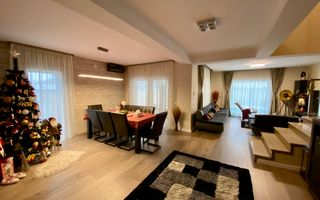 Vila pretabila pentru doua familii - Poză 5