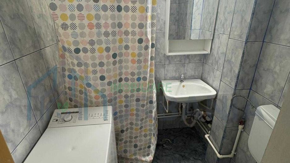 Garsonieră curată și spațioasă de închiriat în Podu Roș, Iași - Poză 5