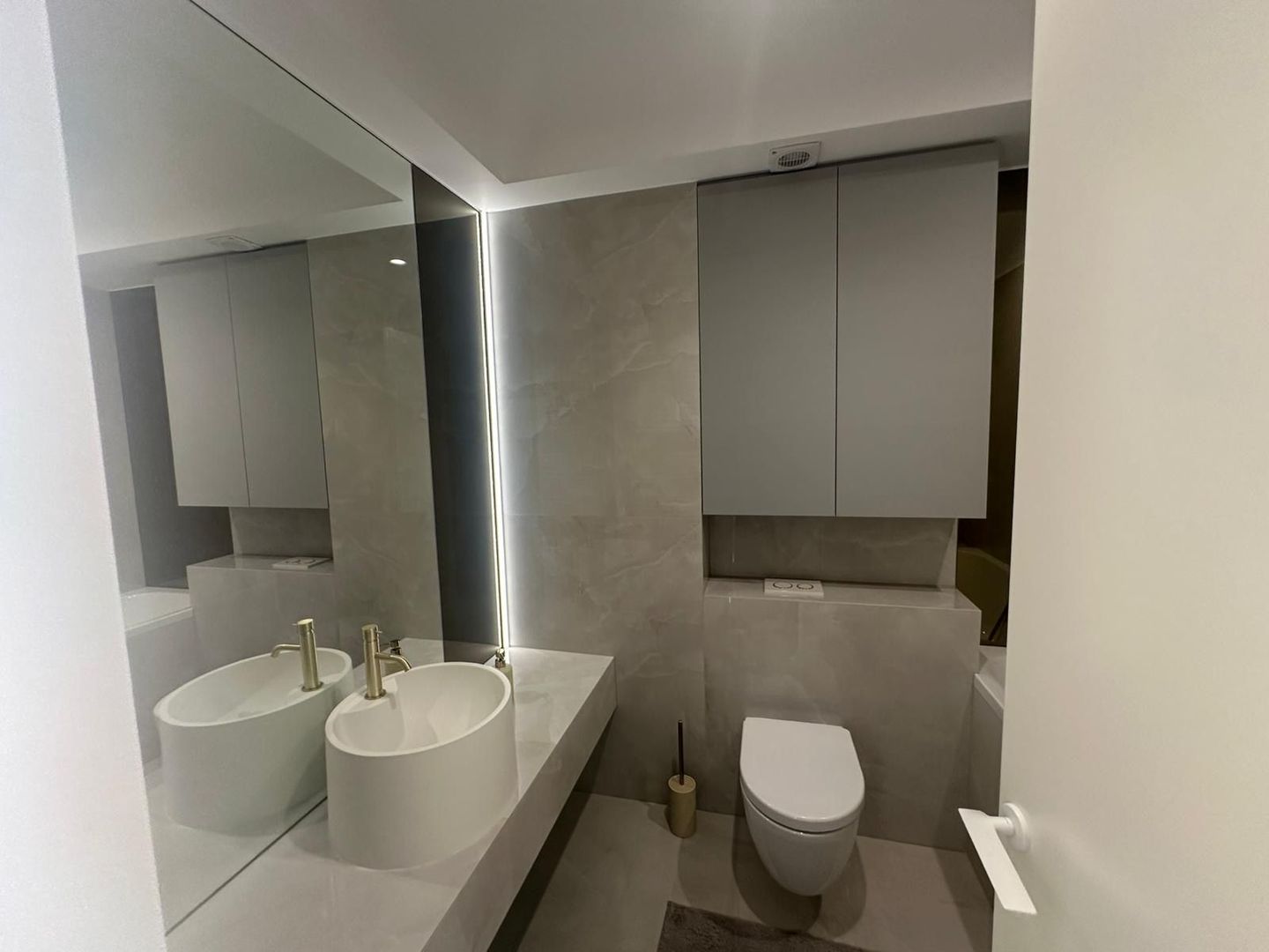 Apartament 2 camere de inchiriat  cu parcare | Cortina North - Poză 7