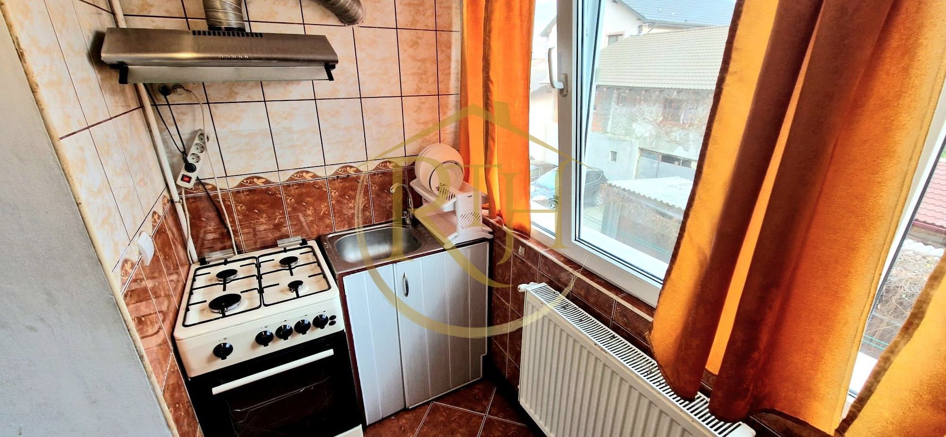 Ofer spre închiriere apartament 3 camere,2 bai, zona Lipovei, 400 euro/lună. - Poză 14