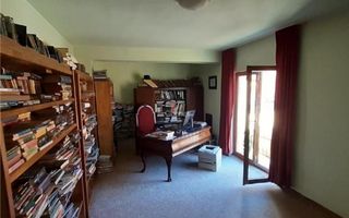 Apartament spațios – ideal locuință sau investiție - Poză 1