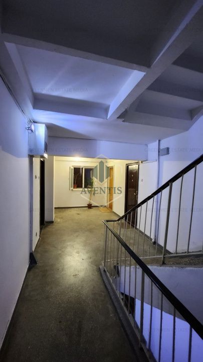 Garsoniera decomandata, bloc din 1982 reabilitat termic, Piata Muncii Baba Novac - Poză 14