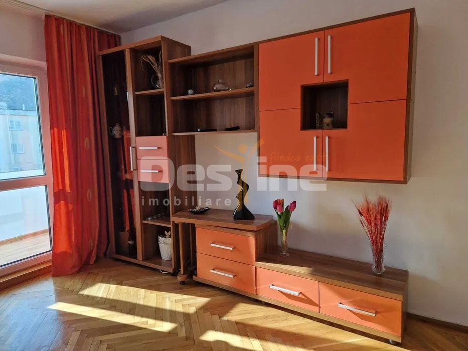 Apartament 3 camere la etaj intermediar, cu loc de parcare, zona Astra - Poză 3
