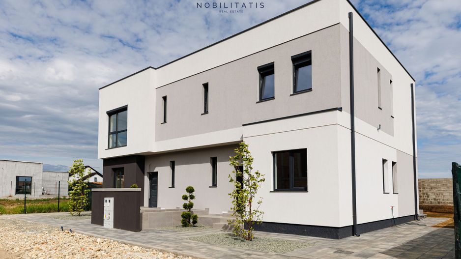 Oferta vanduta Duplex de vanzare la liziera padurii - 130 mp, 4 bai&4 dormitoare - Poză 1