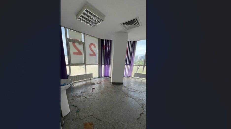 De vanzare Spatiu Comercial / Spatiu Birouri - Poză 3