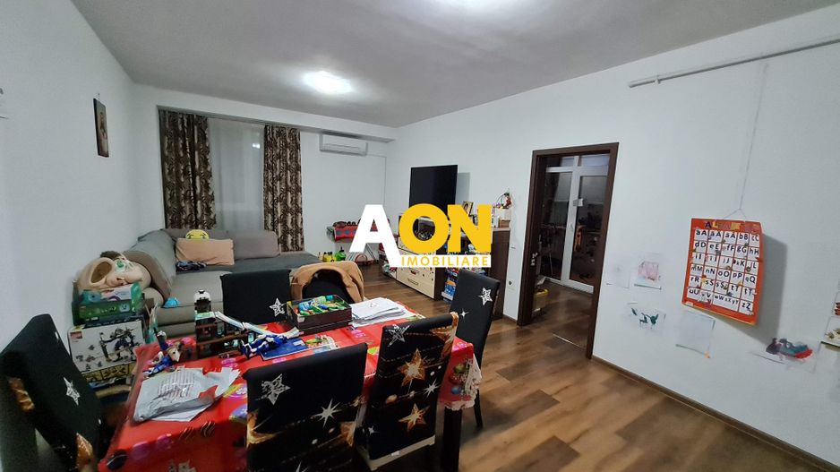 Apartament 3 Camere, 83 mp, Decomandat, Cu Garaj la Subsol - Poză 2