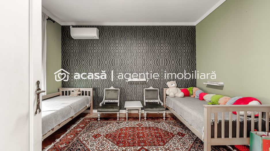 Apartament cu 3 camere ultracentral cu garaj - Poză 5