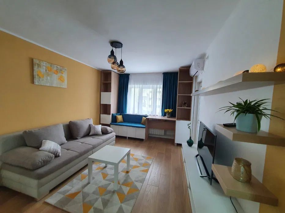 GARSONIERA BANU MANTA | VICTORIEI - Poză 1