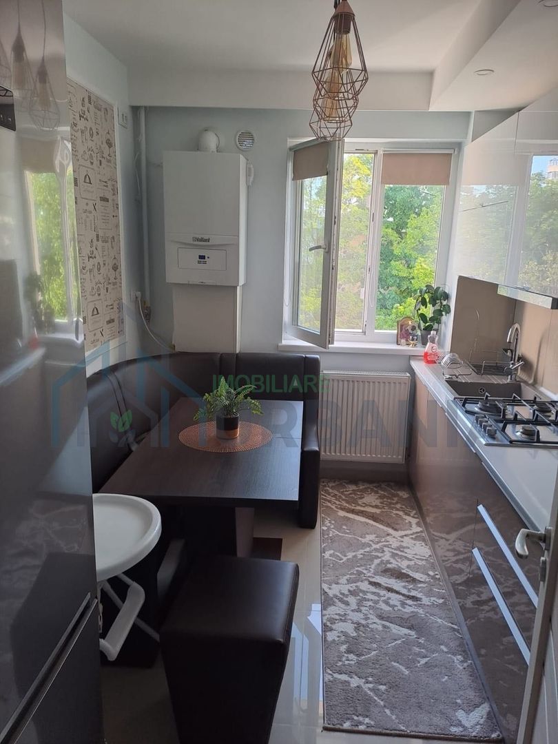 Vând apartament cu 2 camere 50 mp - Poză 5