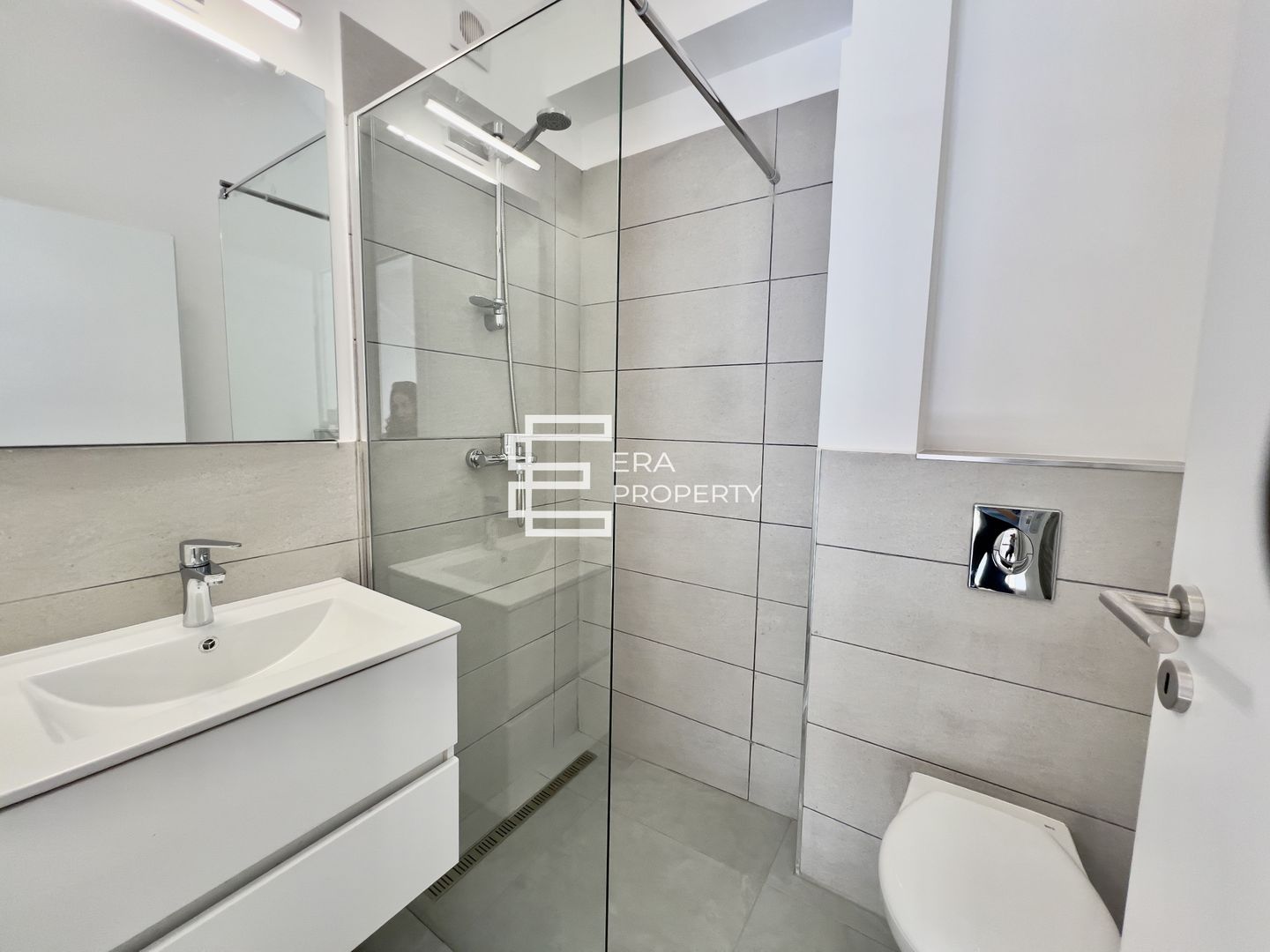 Penthouse 4 camere, terasa 14.42 mp mobilat -zona Aeroport Sibiu - Poză 17